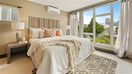 опрятная спальня