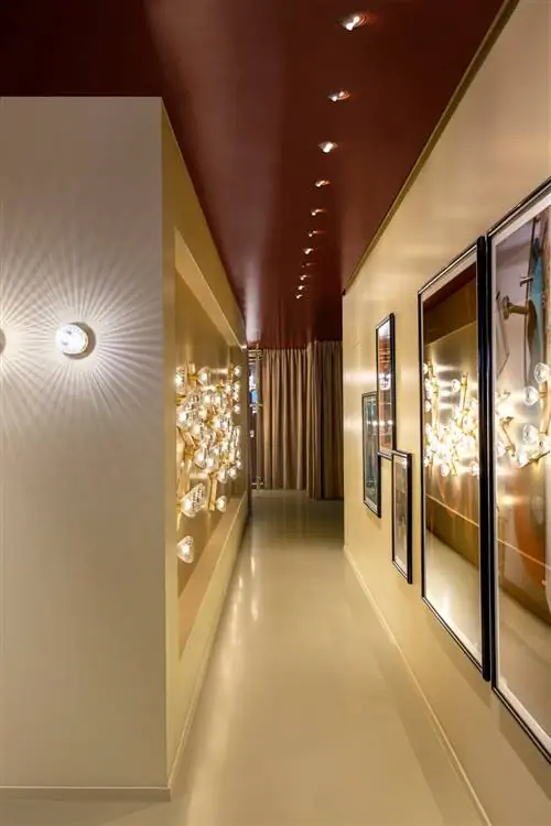 проход в магазине