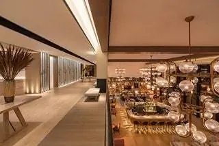 Avra Lounge от Lighting Design International Martin Brudnizki Design Studio за освещение