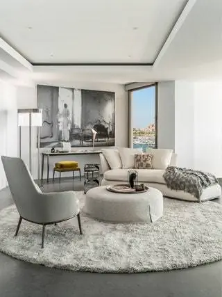 Кресло Caratos от Max alto Mirto скамья в BB Italia Стол Still от Minotti и торшер Libretto от Roche Bobois
