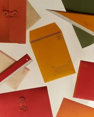 Коллекция предлагает предметы, которыми мы любим пользоваться каждый день и которые вызывают потребность в создании блокнотов для карандашей…