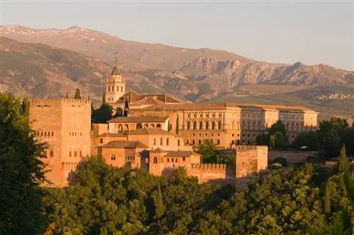 Читатели говорят о лучшем здании ALHAMBRA в АНДАЛУЗИИ Читатели говорят о лучшем здании ALHAMBRA в АНДАЛУЗИИ