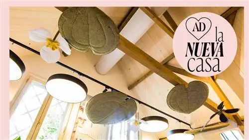 Гигантские акустические ЦВЕТЫ, сделанные из ПЕРЕРАБОТАННОЙ ОДЕЖДЫ