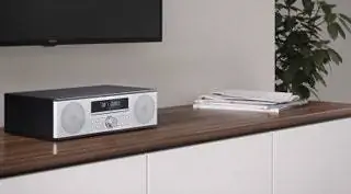 И не кто угодно. Sharp XLB710 избавляет от кабелей и предлагает качественный звук. Все это с деревянным фасадом… И не кто угодно. Sharp XLB710 избавляет от кабелей и предлагает качественный звук. Все это с деревянным фасадом…