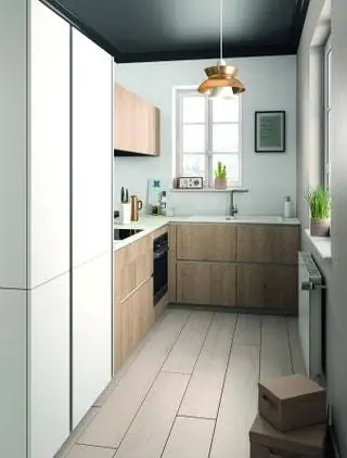 Разработанная как большой отдельно стоящий буфет с уютной обеденной зоной, эта 4x2 «классическая кухня заново изобретена»…