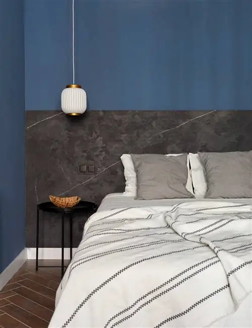 Чтобы испытать это ночью, студия COArquitectura преобразовала эту небольшую квартиру в Мадриде, сделав ставку на…