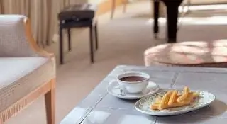 Есть ли что-нибудь более мадридское, чем шоколад с чуррос? Очевидно, что нет. Теперь, когда приближаются холода, URSO Hotel Spa…