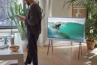 Serif предлагает 100% цветовой объем и разрешение 4K благодаря эксклюзивной технологии Samsung QLED. Также…