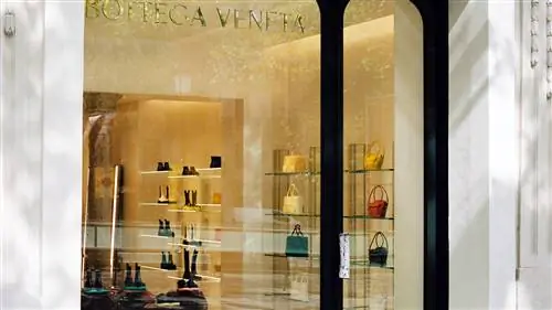 Bottega Veneta открывает обновленный магазин в Барселоне