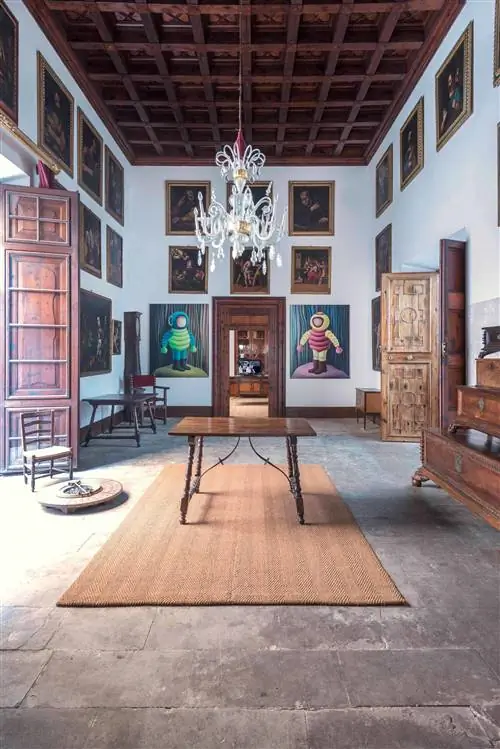 Выставка современного ИСКУССТВА в ВЕЛИКОЛЕПНОМ ДОМЕ