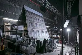 Открытый внутренний дворик представляет собой естественную обстановку. Двор и монастырь принадлежат монастырю Ираче. Хотя часть…