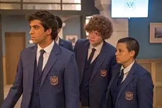 Для выбора цветовой палитры Микелю Серрано пришлось отталкиваться от синего цвета униформы. Синий, с которым…