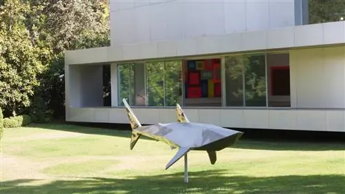 Мы пробираемся эксклюзивно в впечатляющие залы центра современного искусства Лопес де ла Серна в Мадриде