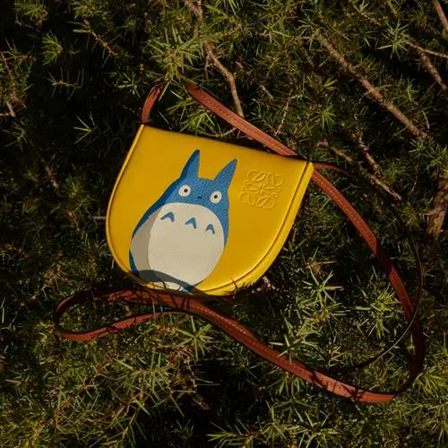 Звезды My NEIGHBOR TOTORO в новой капсульной коллекции LOEWE
