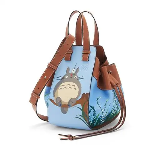 Звезды My NEIGHBOR TOTORO в новой капсульной коллекции LOEWE