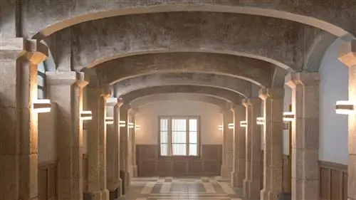 Между Гарри Поттером и военной архитектурой: это «Школа-интернат: Лас-Кумбрес»