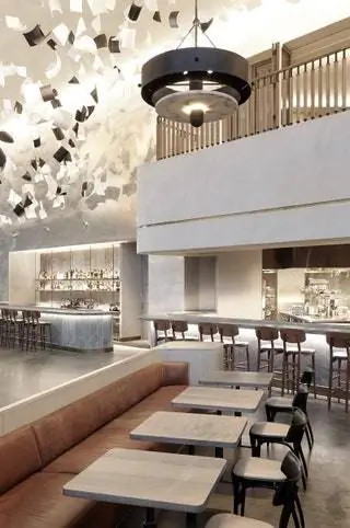 В Stratford Brasserie на первом этаже стулья, разработанные Danes for Matter, сливаются со стенами…