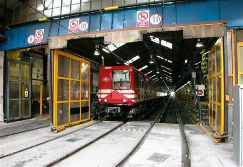 Антонио Паласиос был архитектором гаражей Cuatro Caminos