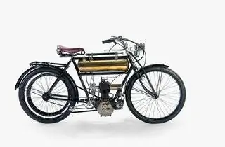 Спенсер 1906 Австралия. 19031910 Односторонний клапан объемом 475 куб.см. Дизайнер Дэвид Спенсер. Австралийская коллекция… Спенсер 1906 Австралия. 19031910 Односторонний клапан объемом 475 куб.см. Дизайнер Дэвид Спенсер. Австралийская коллекция…