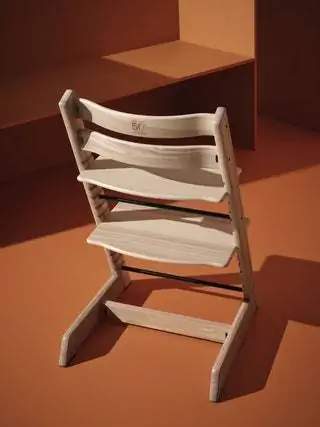 Чтобы отпраздновать это событие, Stokke выпускает эту ограниченную серию. Каждое из кресел имеет свой номер, становясь…