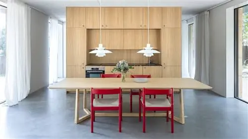 Дом в горах Мадрида с мебелью Ikea