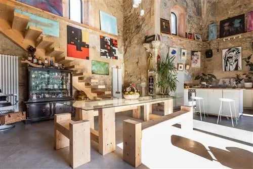 Романская церковь в Бискайе, превращенная в дизайнерский дом