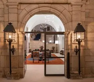 Открытие запланировано на этот месяц, и бронирование обновленного Parador de León уже началось