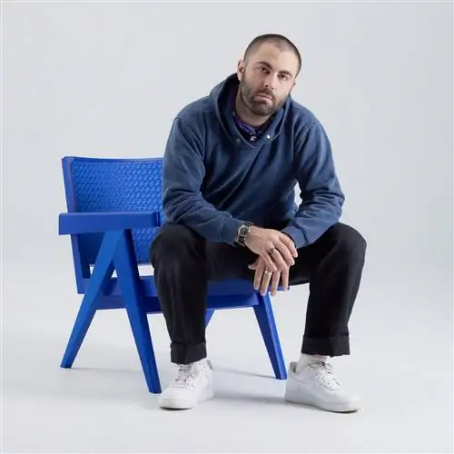 Стул CHANDIGARH от JEANNERET заново изобретен в 3D REMOVABLE и KLEIN