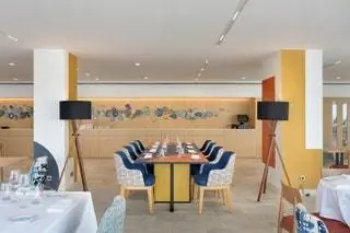 Гастрономия - это еще одно из развлечений, о котором заботятся в Парадорес особым образом. В ресторане они играли…