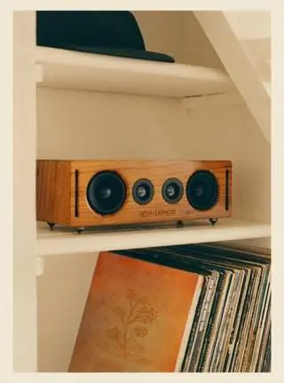 Среди произведений мы находим недавно выпущенную «Zara Home Music Collection». Один из них это…