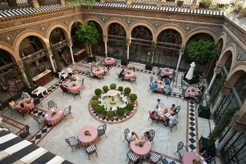C6YYBN Отель Courtyard Alfonso XIII Севилья Испания