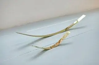 Дизайнер и художник Марре Мёрель является автором этих произведений под названием «Подсвечники с бантом», в которых она сочетает…