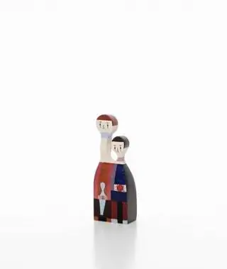 Деревянная кукла Жирара для Vitra в El Moderno