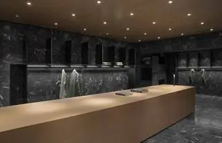 Визуально неудобные элементы, такие как кондиционирование воздуха в магазине, были скрыты Визуально неудобные элементы, такие как кондиционирование воздуха в магазине, были скрыты