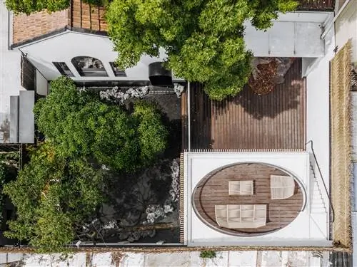 Hiding House сюрприз в черно-белом