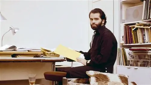 Квартира Карла Лагерфельда в Париже в 1970-х годах, сфотографированная Хорстом П. Хорстом с многочисленными предметами в стиле ар-деко… Квартира Карла Лагерфельда в Париже в 1970-х годах, сфотографированная Хорстом П. Хорстом с многочисленными предметами в стиле ар-деко…