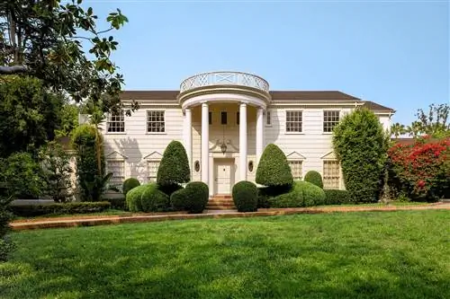 Теперь это особняк PRINCE OF BEL AIR доступен на AIRBNB