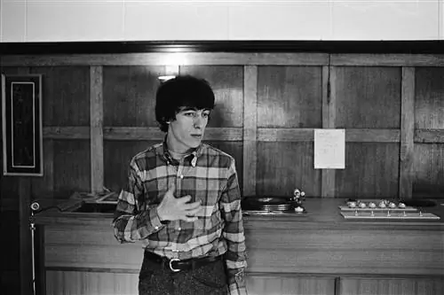 В книге показаны дома ROLLING STONES В книге показаны дома ROLLING STONES