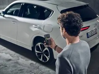 Последнюю версию приложения MyMazda можно бесплатно загрузить в Apple App Store и Google Play Store. МояМазда…