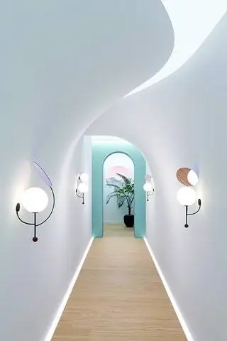 Китайская дизайнерская фирма Maison Dada никогда не редактирует ничего невзрачного слова. Sachi Sacha от Томаса Дариэля - настенная версия…