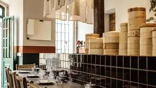 Aura Dim Sum Lab - «ателье димсам» в самом сердце района Алфама в Лиссабоне Aura Dim Sum Lab - «ателье димсам» в самом сердце района Алфама в Лиссабоне