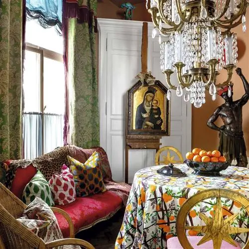 Собственные ткани и классическая мебель, так живет ЛЕГЕНДА ДЕКОРА