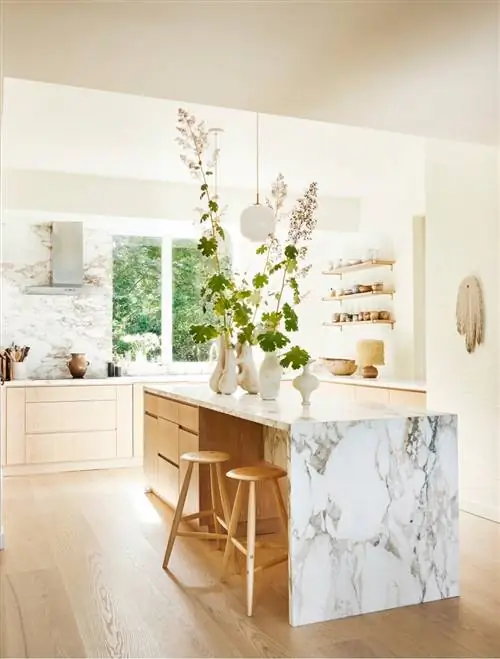 Архитектор No Prades говорит, что ему нравится баланс и создание ощущений в своих интерьерах. Делается это через…