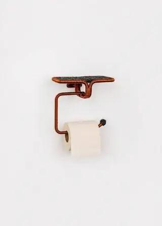 Медная стальная проволока и синтетические жемчужины для дизайна Op Oba от Nifemi MarcusBello