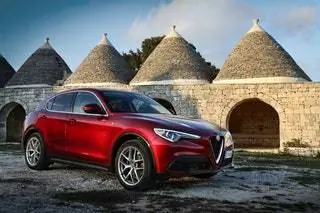 Выпущенный в 2017 году Alfa Romeo Stelvio стал первым внедорожником в истории Alfa Romeo. Присоединяйтесь к преимуществам…