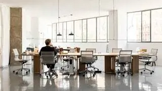 Устойчивая красота в полуночной студии 00.00