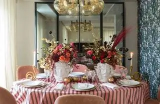 РОЖДЕСТВЕНСКИЙ СТОЛ розовый с цветами от eva maraver