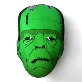В инстаграме аккаунта decabezahandmade скрывается фирма, которая делает войлочные подушки, изображающие персонажей, которые…