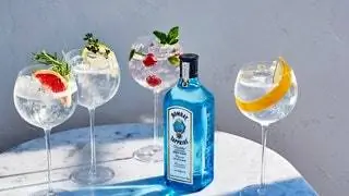 Художественная дань коктейлю Bombay Tonic