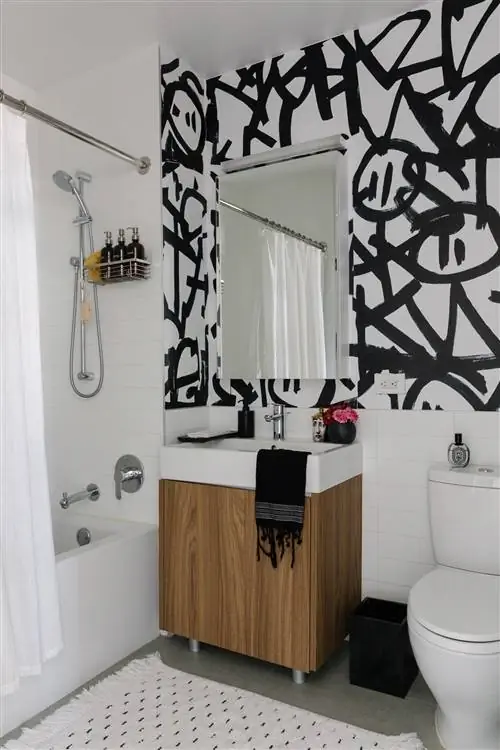 На изображении может находиться ванная комната и туалет в помещении